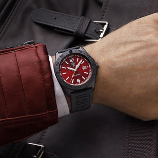 Pacific Diver: Black Steel 3120 Series